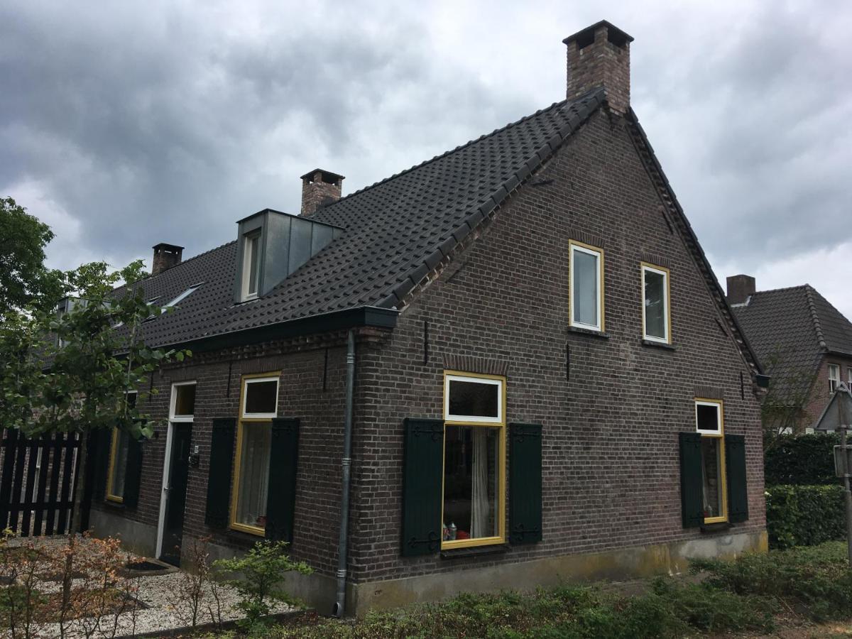 Vakantiehuis In Het Voorhuis Dommelen Bagian luar foto